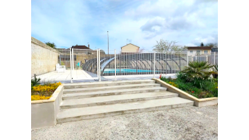 Heated coverable swimming pool
